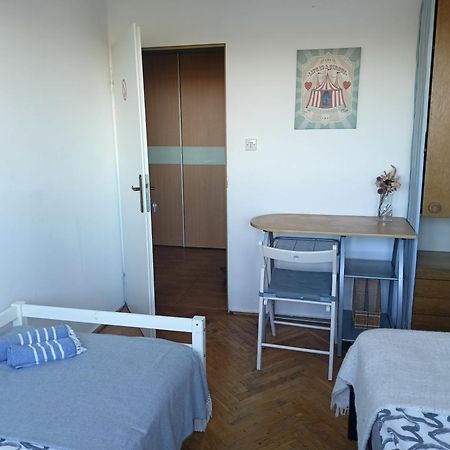 Lemuria Pokoje Wlk Niedzwiedzicy Hostel Legnica Buitenkant foto