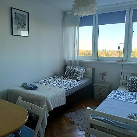 Lemuria Pokoje Wlk Niedzwiedzicy Hostel Legnica Buitenkant foto