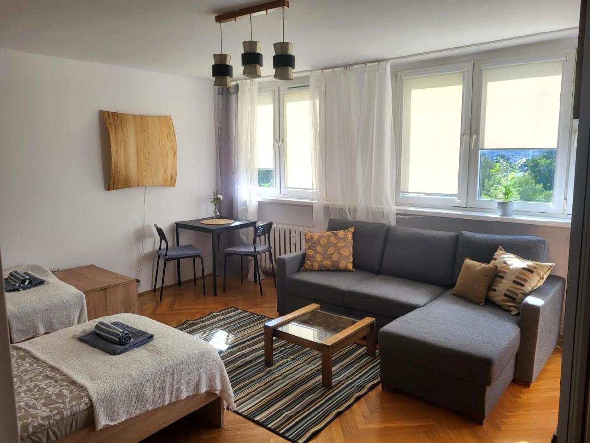 Lemuria Pokoje Wlk Niedzwiedzicy Hostel Legnica Buitenkant foto